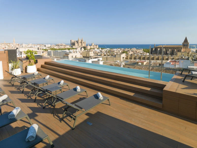 NAKAR Hotel