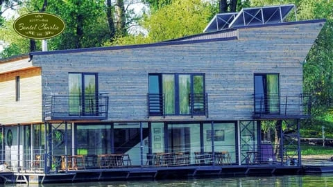 Interview with Aleksandar Cvetanovic, Owner of Boatel Charlie from Belgrade