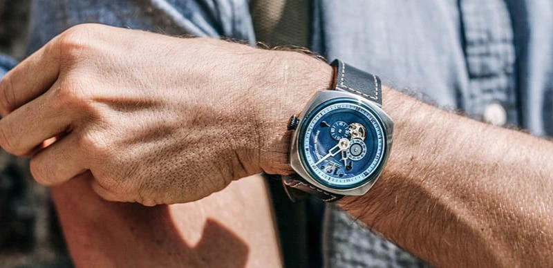 Égard Watch
