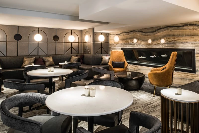LondonHouse Chicago 21nd floor Indoor Bar - Photo by Nicholas James Photography