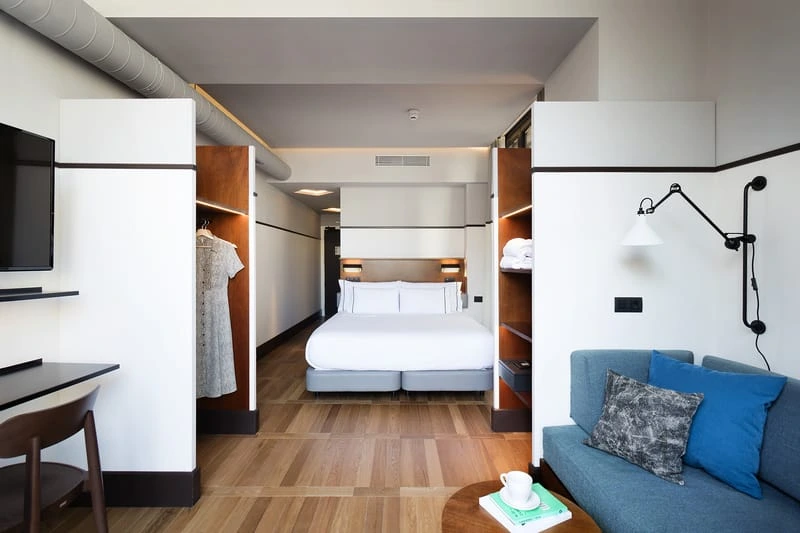 Hotel Praktik Èssens